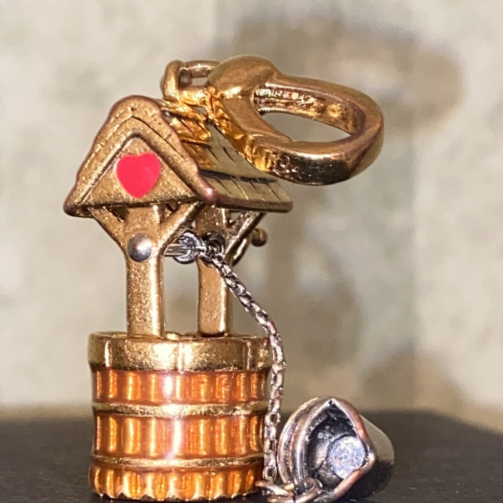 Juicy Couture Wishing Well Charm